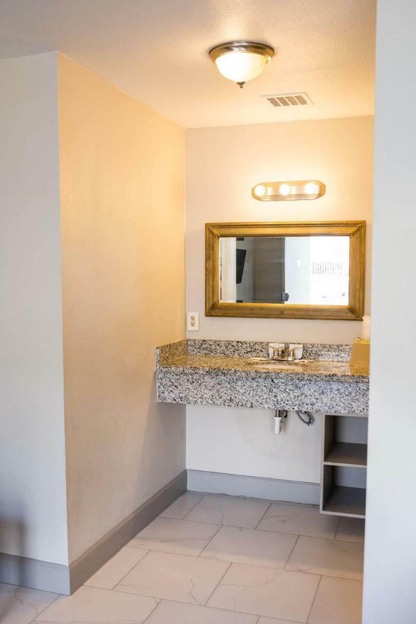 Merit Inn And Suites Beaumont Luaran gambar
