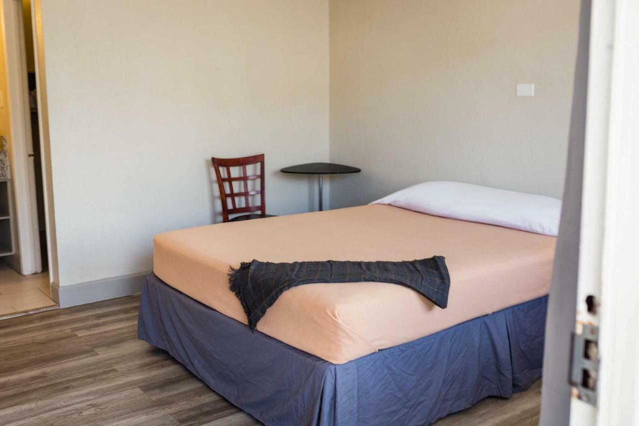 Merit Inn And Suites Beaumont Luaran gambar