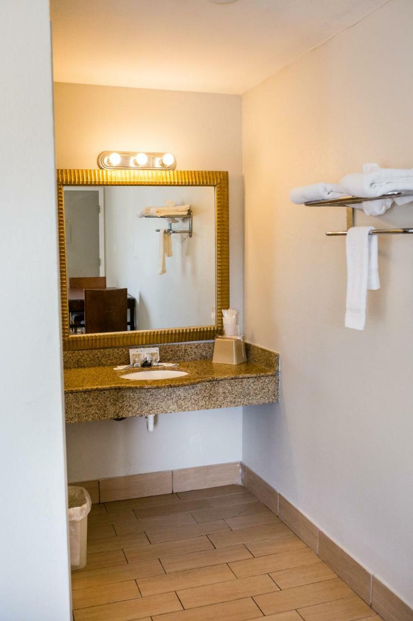 Merit Inn And Suites Beaumont Luaran gambar